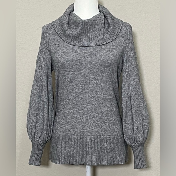 Anthropologie Sweaters - Anthropologie Sweater Paloma Knit Cowl Neck in Gray Size XS